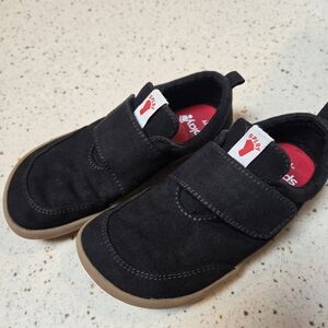 Splay Barefoot Explorer, Black, Size 1Y